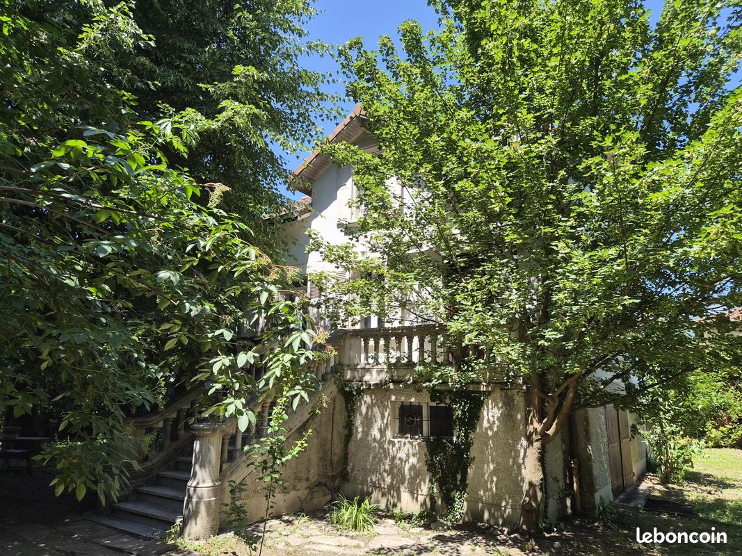 Maison 5 pièces 133 m² · à Grenoble · 133 m² · 439 000 €