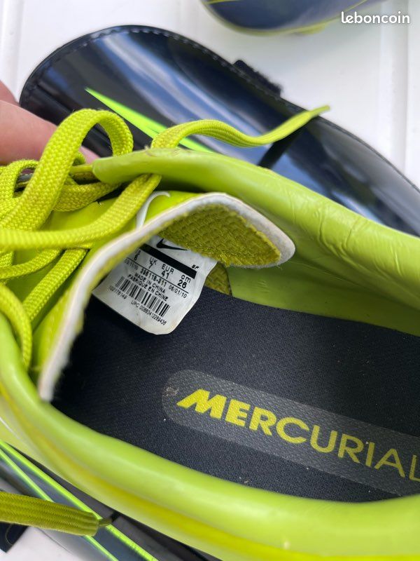Crampon nike mercurial avec les protégées (image 6)