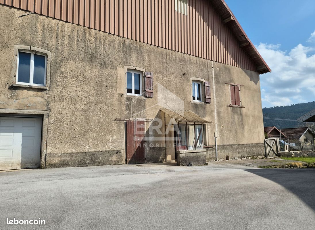 Maison 6 pièces 135 m² · à Arc-sous-Cicon · 135 m² · 269 000 €