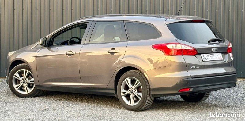 Ford Focus/1,6 tdci 115cv/année 2014/189000kms/trés propre (image 3)