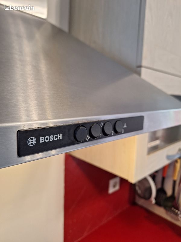 Plaques à induction, hotte et four Bosch (image 2)