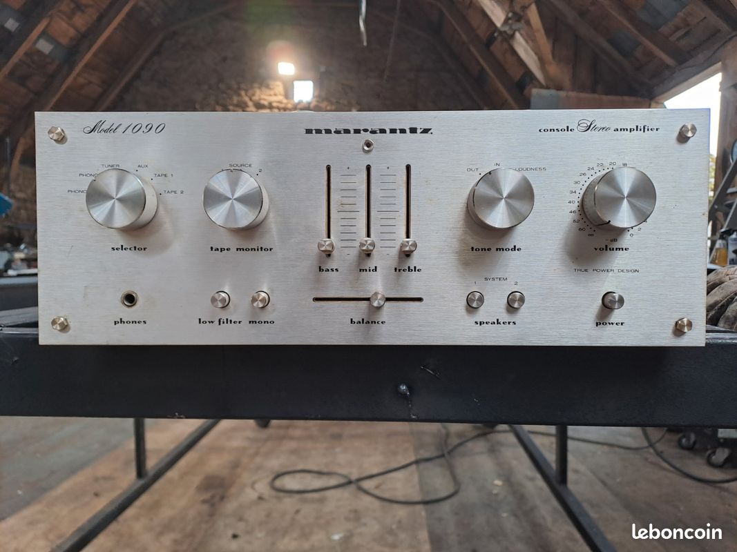 Amplificateur Marantz 1090 À VENDRE! - FR