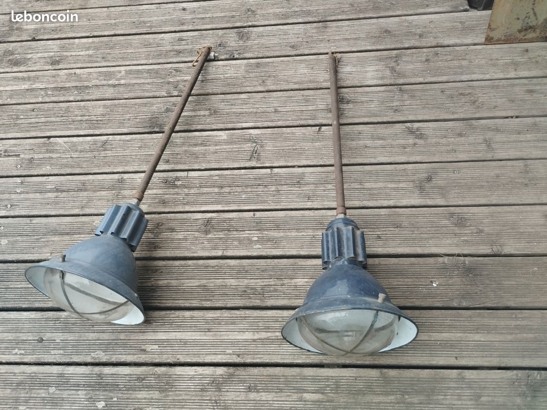 samedi dignité négliger lampe industrielle murale Tante Gouverneur Médecine léga