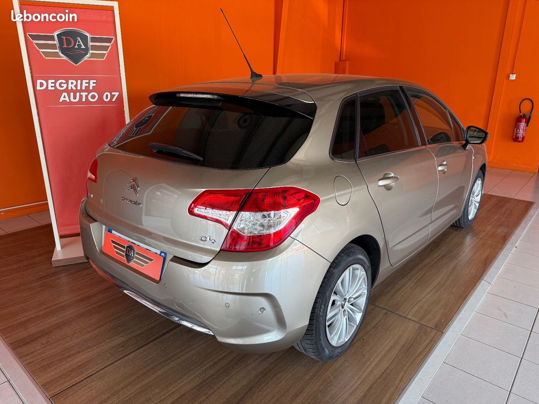 CITROEN C4 C4 e-HDi 115 Attraction (image 5)