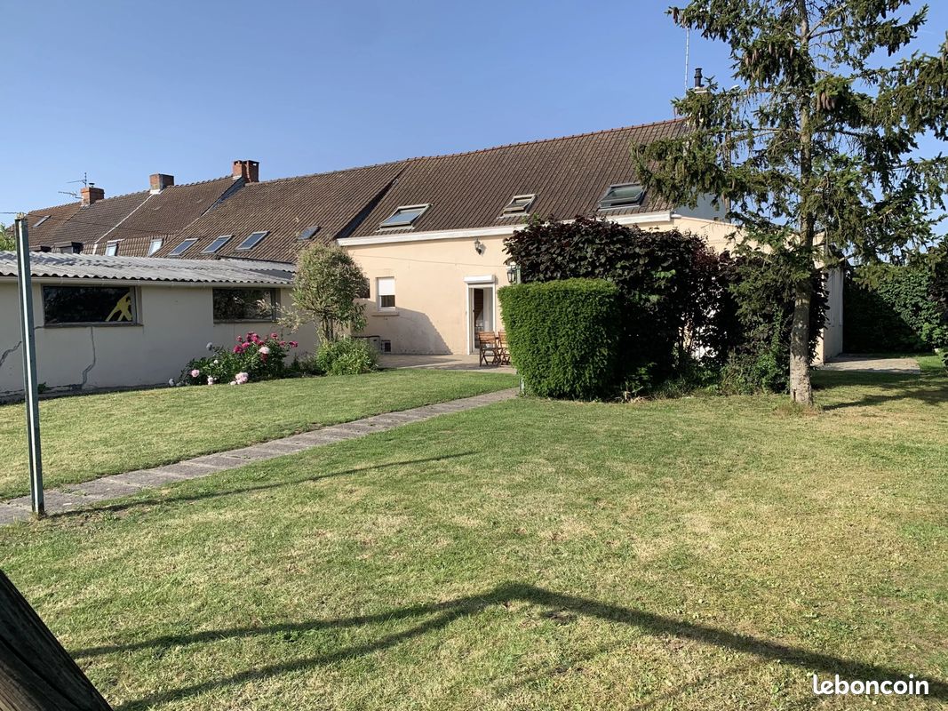 Maison 6 pièces 131 m² · à Neuville-en-Ferrain · 131 m² · 349 000 €