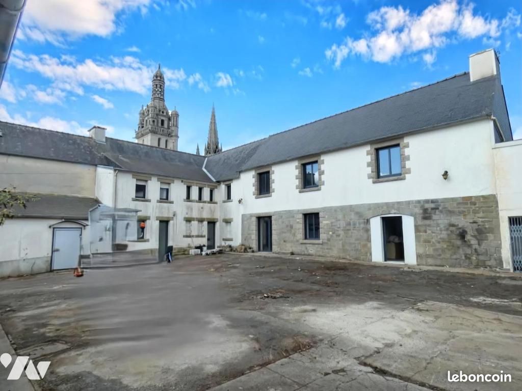 Maison 11 pièces 300 m² · à Pleyben · 300 m² · 294 100 €