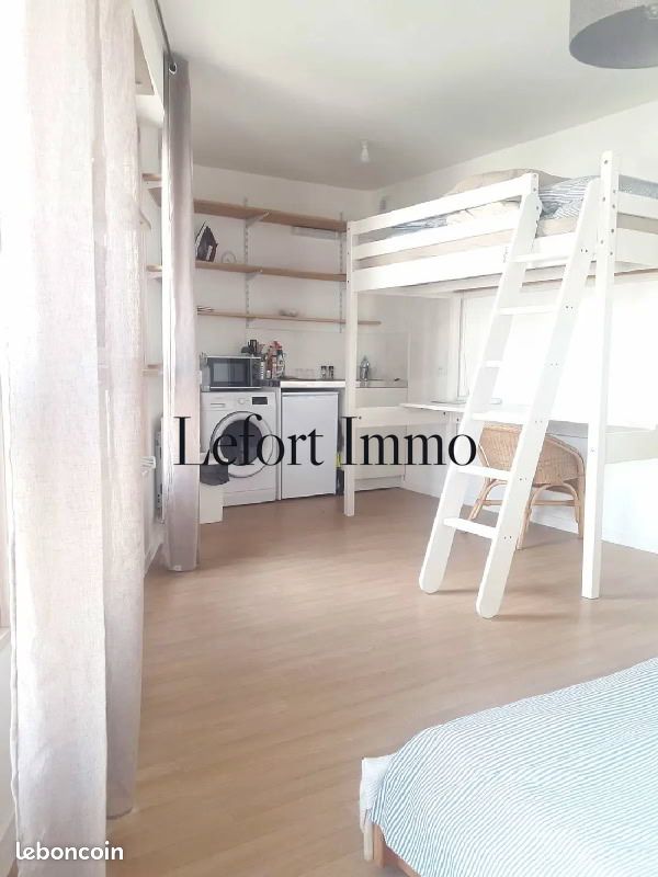 Appartement 1 pièce 28 m² · à Nanterre · 28 m² · 1 050 €/mois