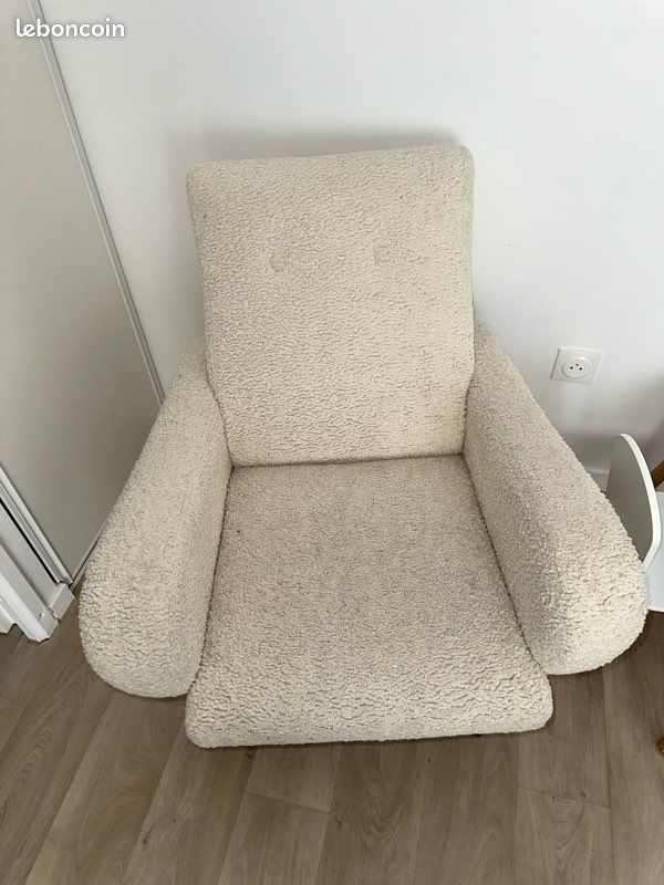 Fauteuil laine bouclée (image 5)