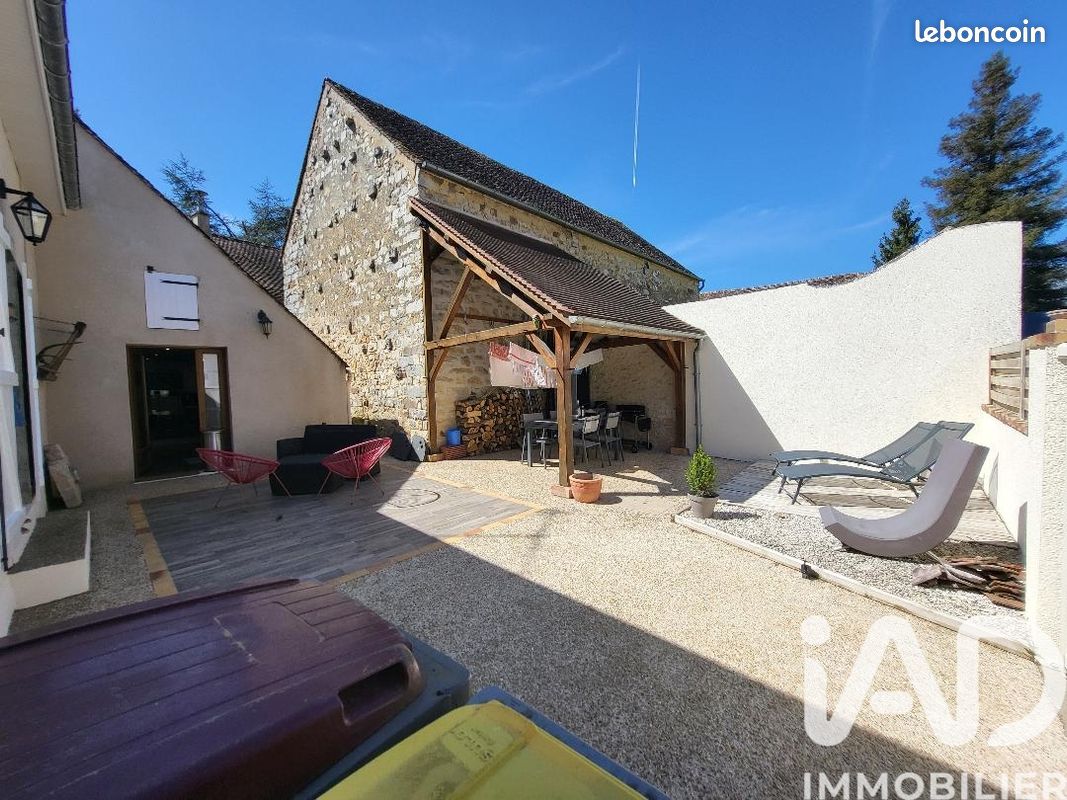Maison 5 pièces 125 m² · à La Brosse-Montceaux · 125 m² · 208 000 €
