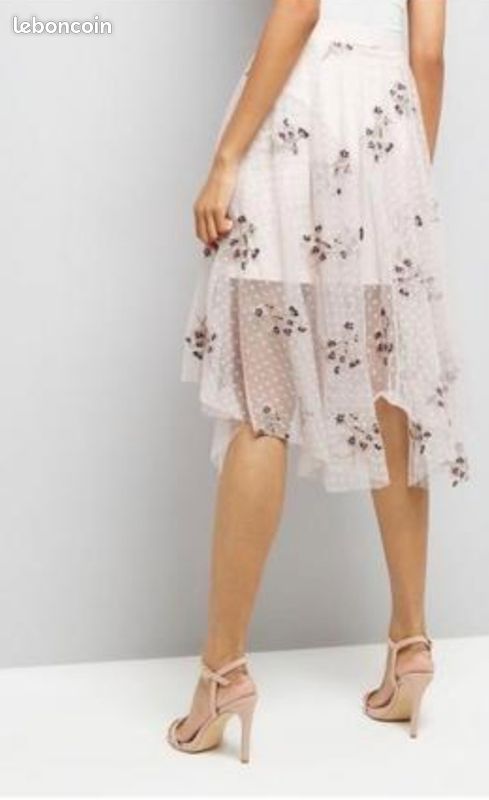 Jupe midi asymétrique en tulle rose poudré (image 2)