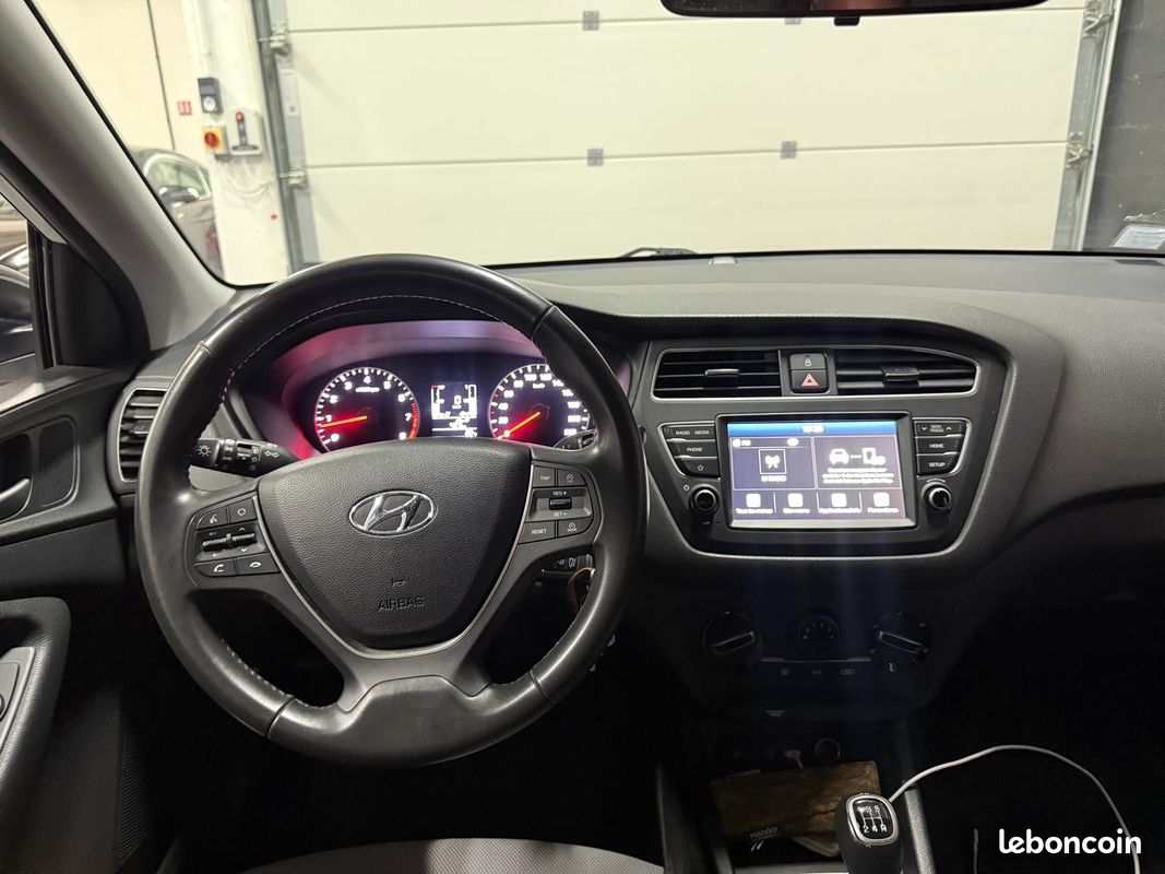 HYUNDAI i20 1.2 84 Intuitive (image 27)
