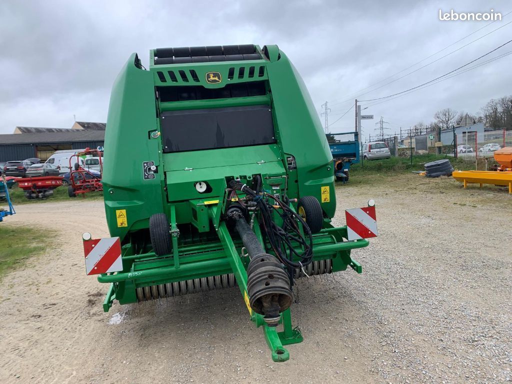 John Deere 451M (image 5)