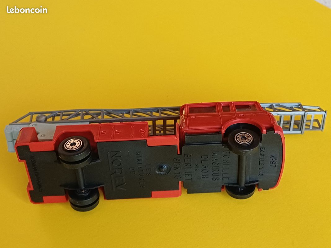 Magirus camion de pompiers avec échelle - boutique - Danneels shop