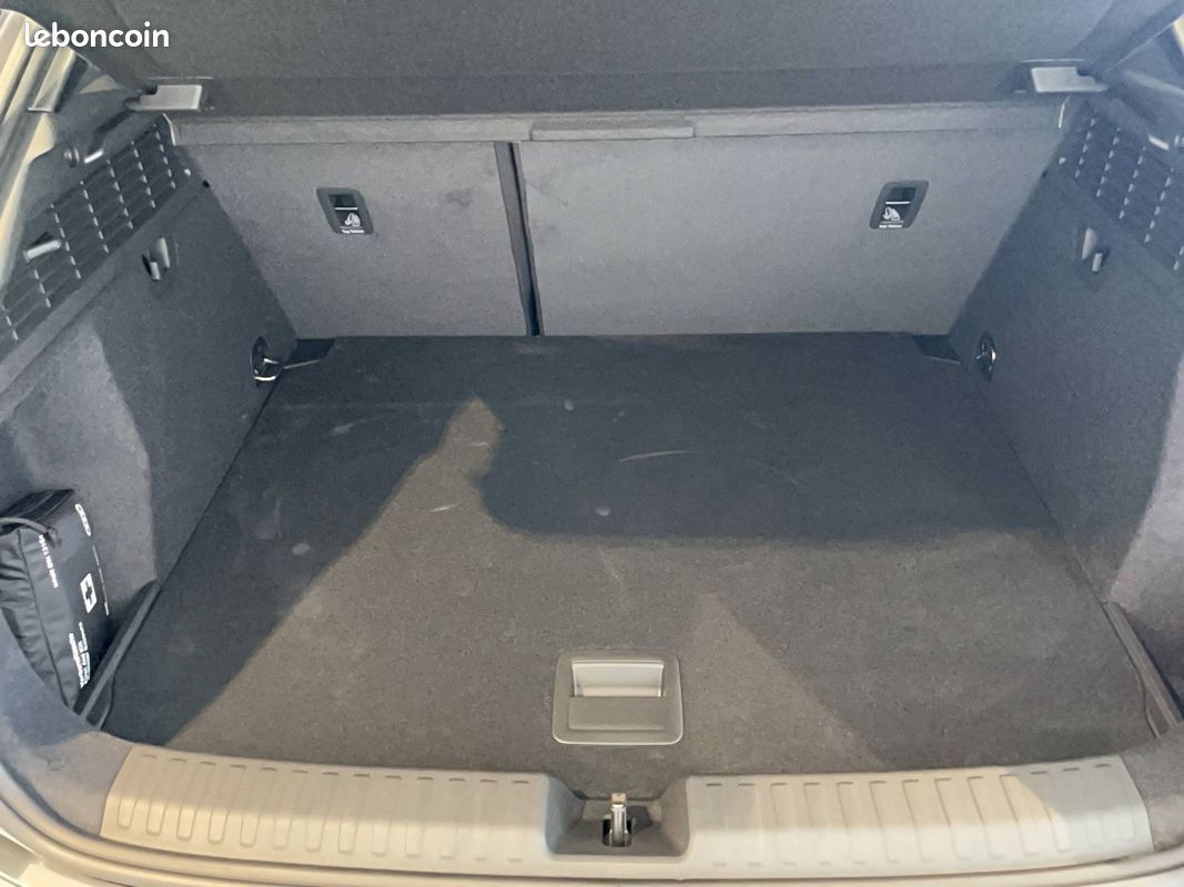 AUDI A3 Sportback 40 TFSIe 204 S tronic 6 S Line (image 20)
