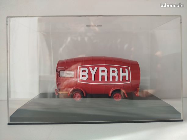 Norev Provence Moulage 1:43 - Tour De France 1953 - Renault 1400 Kg Tonneau Byrrh