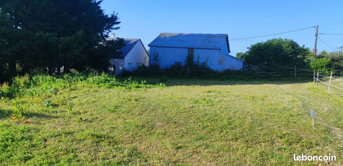 Vend terrain constructible · à Neuillé-Pont-Pierre · 39 900 €