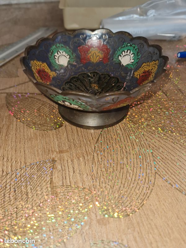 Coupe / Coupelle Vintage en Laiton Émaillé Peint à la Main - Motif Paon & Fleurs Champlevé (Inde / Orient) (image 2)