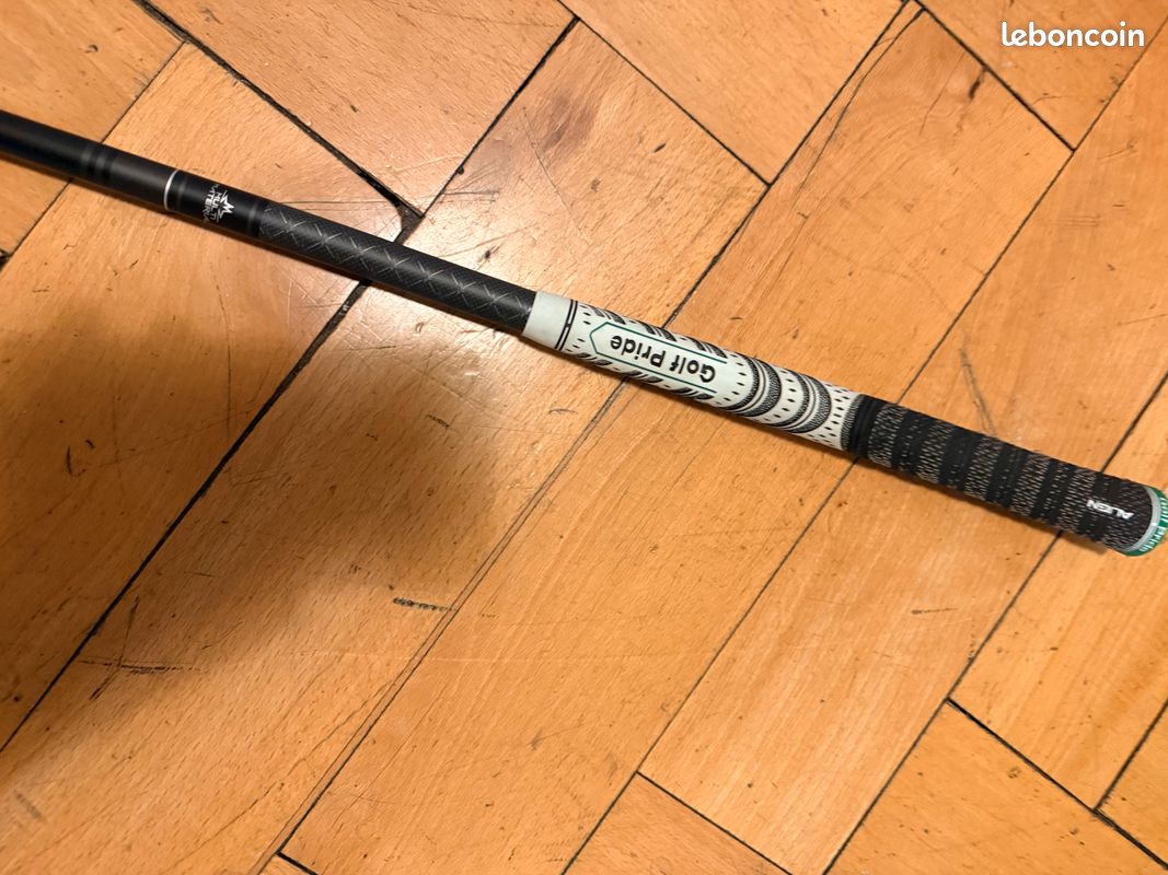 Couvre benne rigide avec fermeture à clé Mitsubishi L200 K74