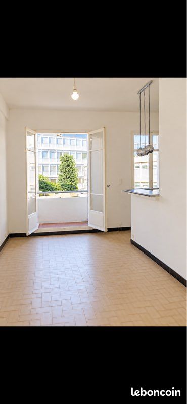 Appartement 1 pièce 28 m² · à Marseille · 28 m² · 500 €/mois