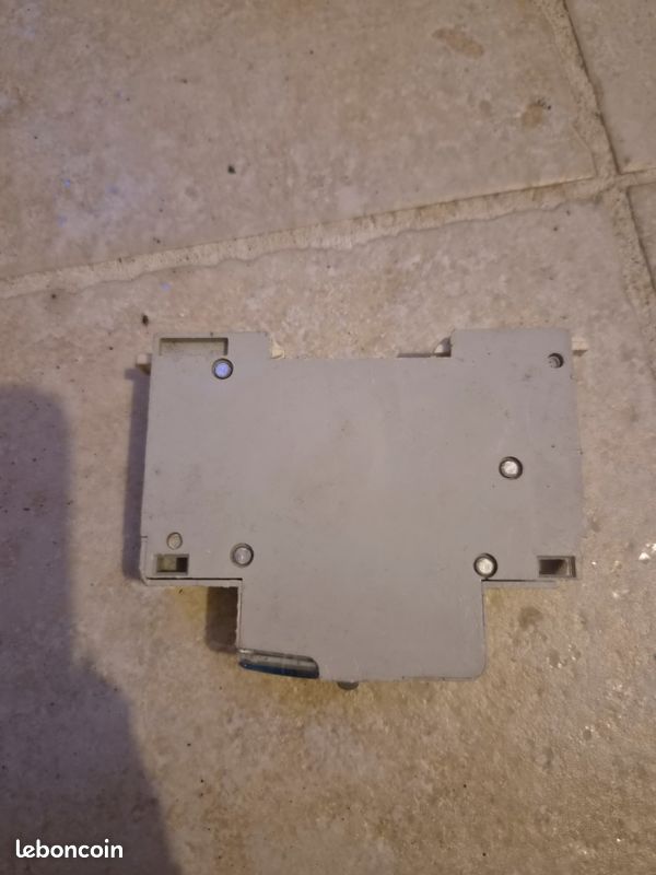 Telerupteur modulaire legrand (image 7)