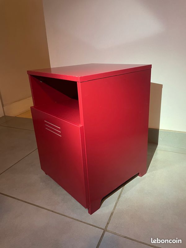 🟥 Table de chevet en bois rouge – Bon état 🟥 (image 2)