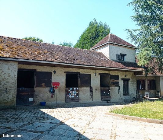 Propriété 7 pièces 200 m²