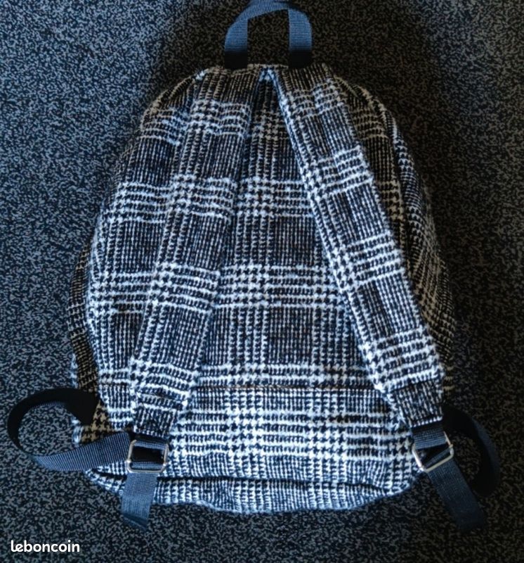 Sac à dos Sandro en tweed en très bon état Accessoires Bagagerie