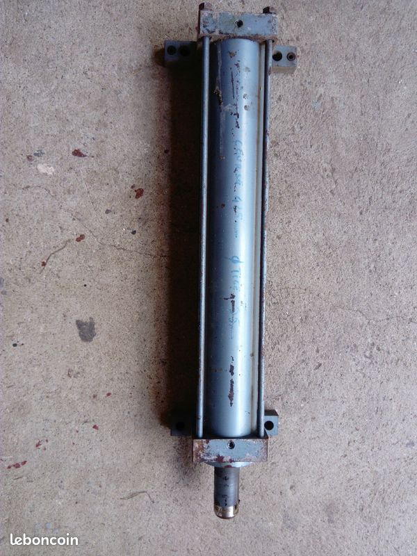Vérin (image 1)