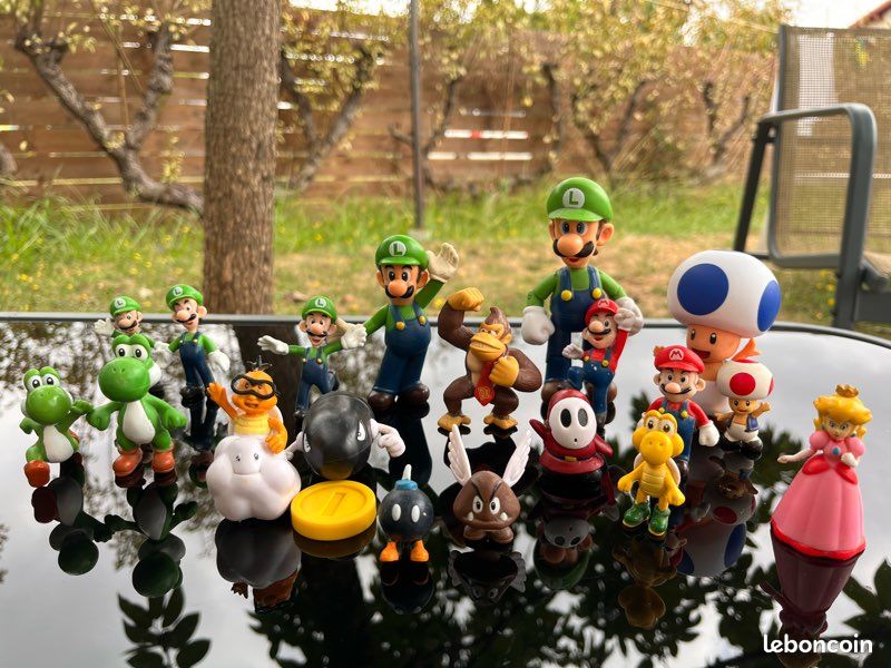 Lot 21 figurines super Mario Nintendo (image 1)