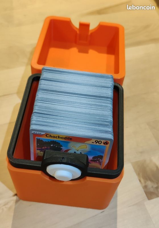 Pack Pokémon Deckbox Salamèche + 200 cartes FR (Écarlate et violet/Mega-Evolution) (image 4)