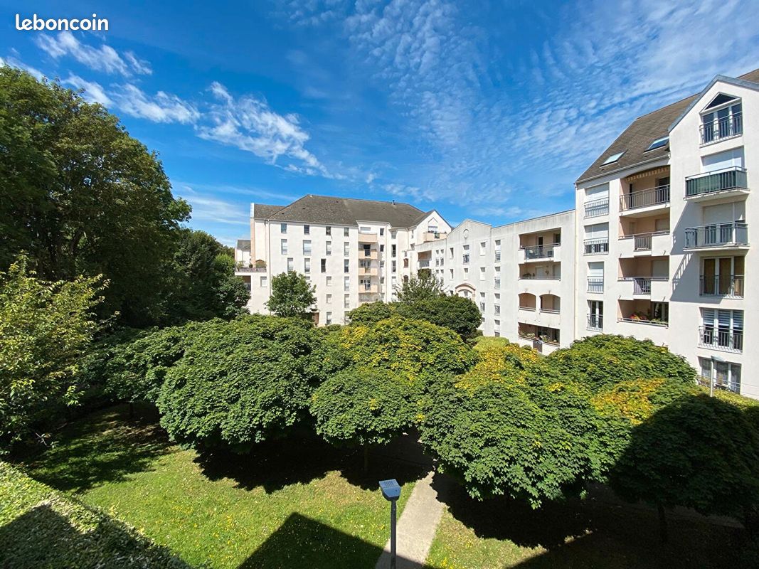 Appartement 2 pièces 57 m² · à Pontoise · 57 m² · 156 000 €