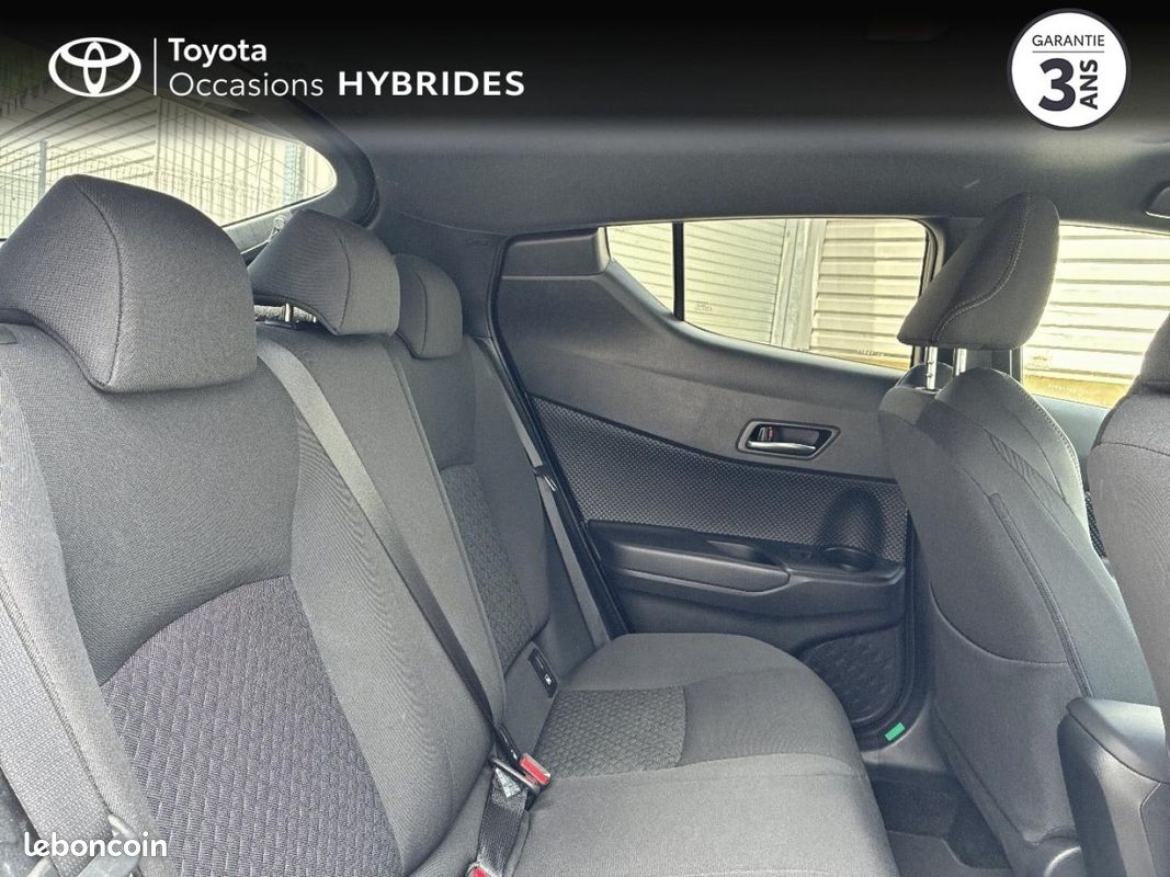 Toyota C-HR 2.0 Hybride 184ch Design Ultimate E-CVT (image 31)