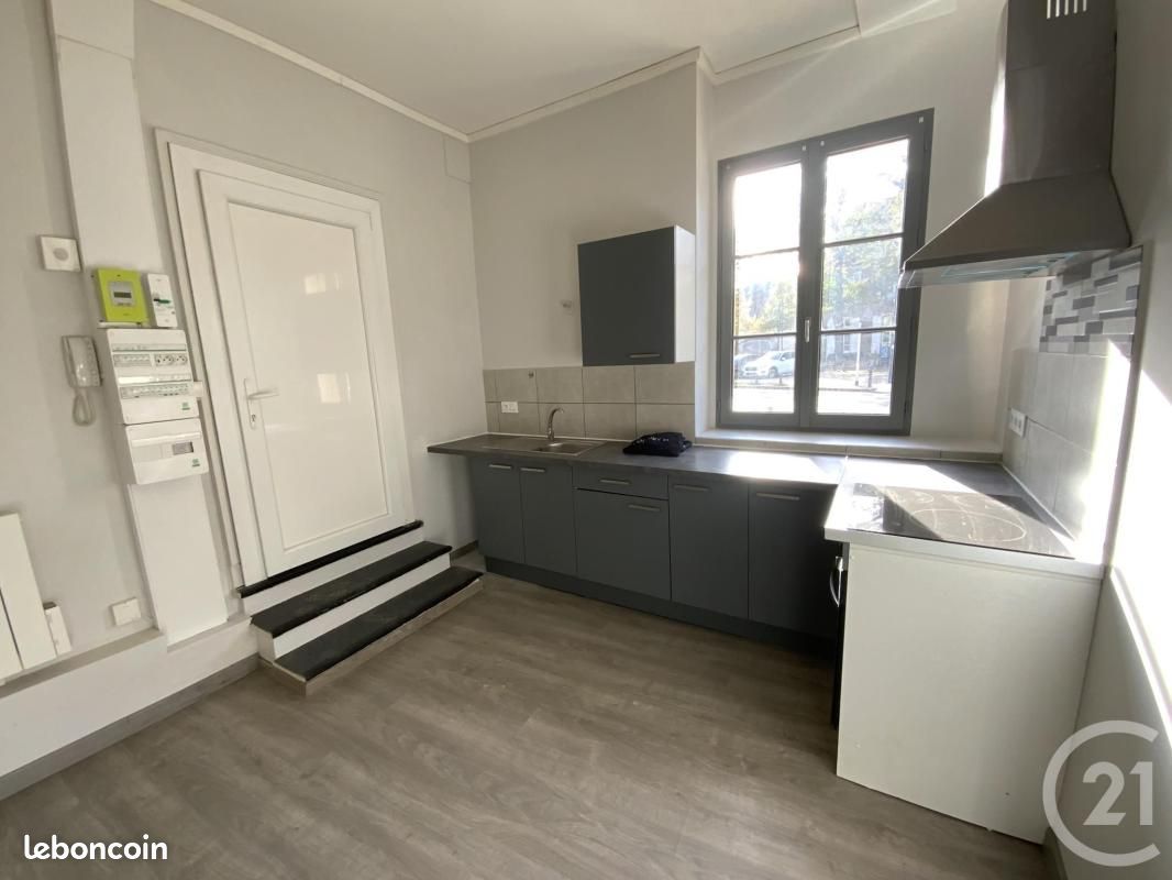 Appartement 2 pièces 33 m² · à Moulins · 33 m² · 400 €