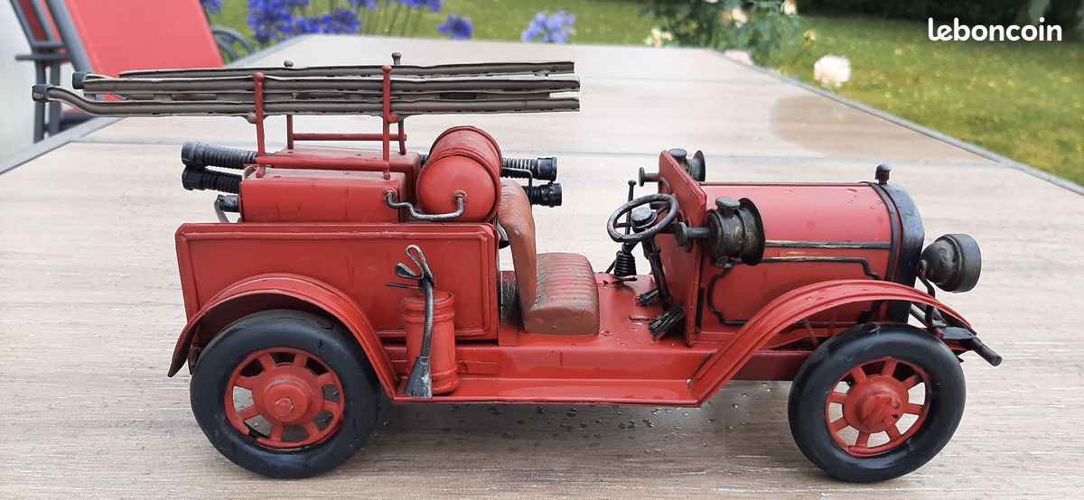 CANIOM DE PONPIER EN TOLE, ROSSIGNOL 1930