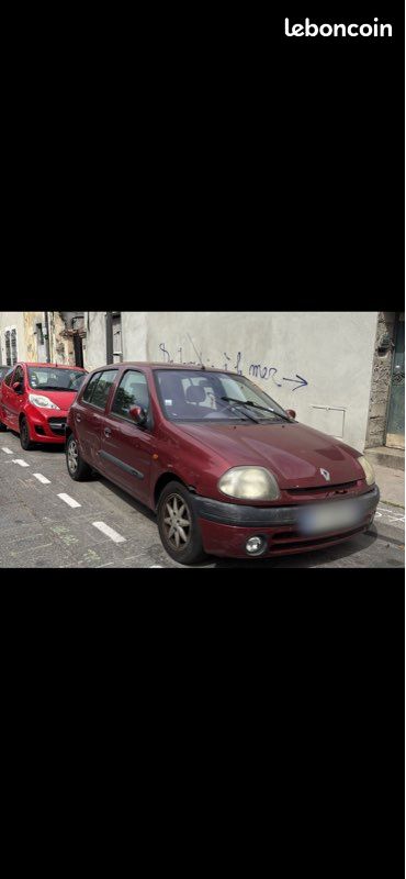 Odeon Clio 2 Phase 1 Rouge Métallisé 1998 – Voiture Miniature 1/43 Avec Petit Défaut Collectionneur
