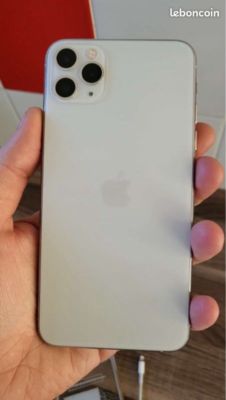 IPhone 11 Pro Max (image 1)