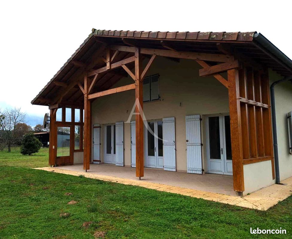Maison 4 pièces 124 m² · à Gaillères · 124 m² · 899 €