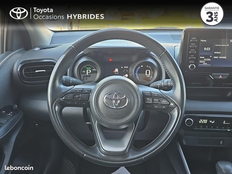 Toyota Yaris 116h Design 5p (image 9)
