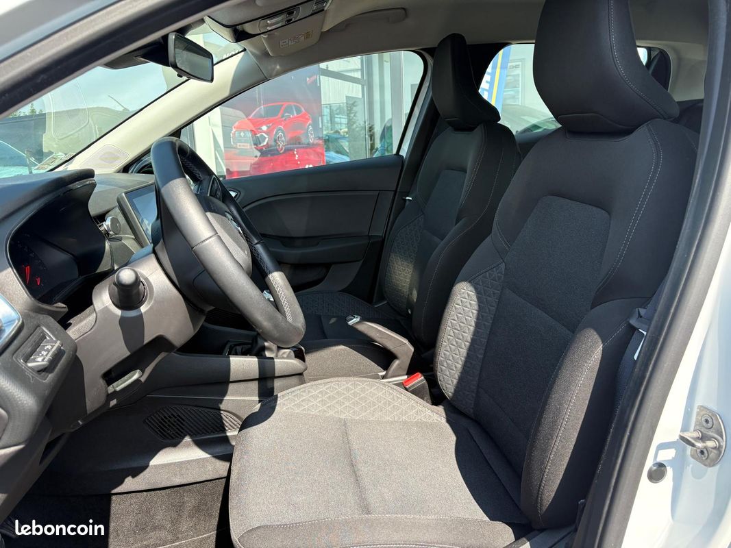 Renault clio equilibre tce 90 (image 3)