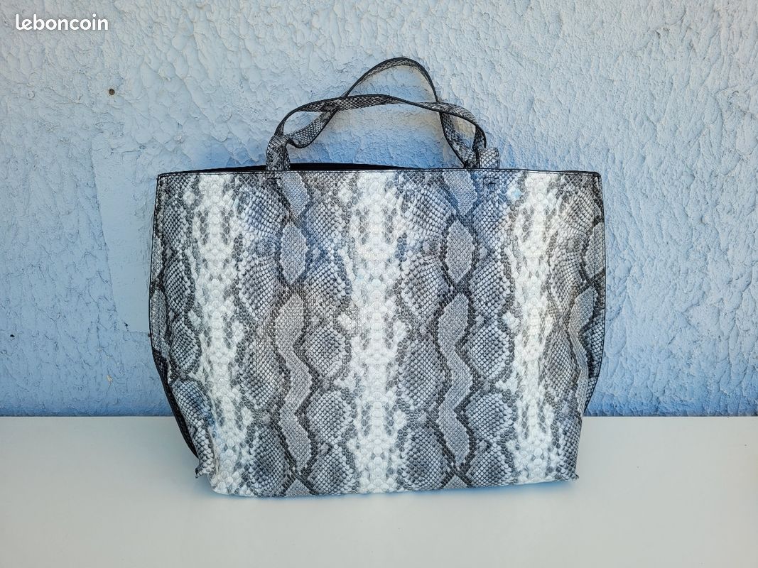 Sac à main avec sa pochette, simili cuir, effet peau de serpent, blanc gris noir (image 1)