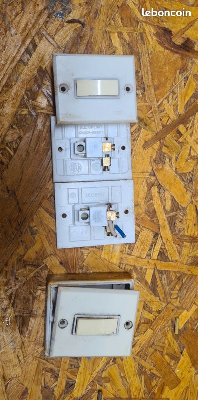 🔌 Ancien appareillage électrique LEGRAND – Série Mistral (image 3)