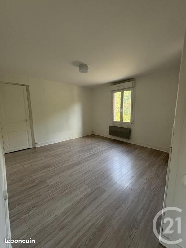 Appartement 1 pièce 26 m² · à Montdidier · 26 m² · 350 €