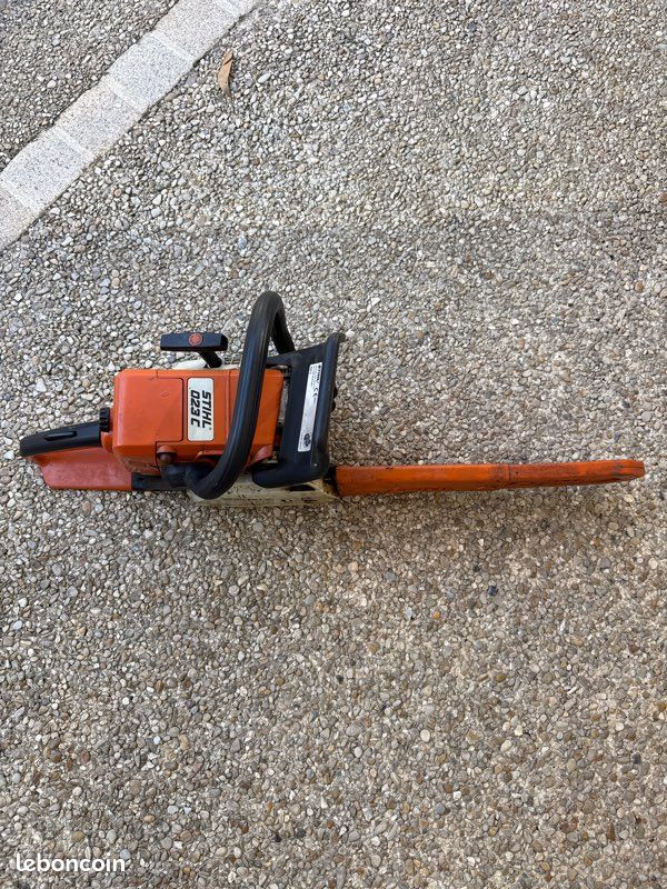 Tronçonneuse STIHL 023C thermique (image 1)