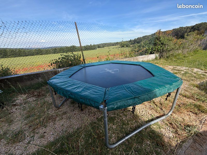 Trampoline extérieur 240 avec bâche de protection (image 2)