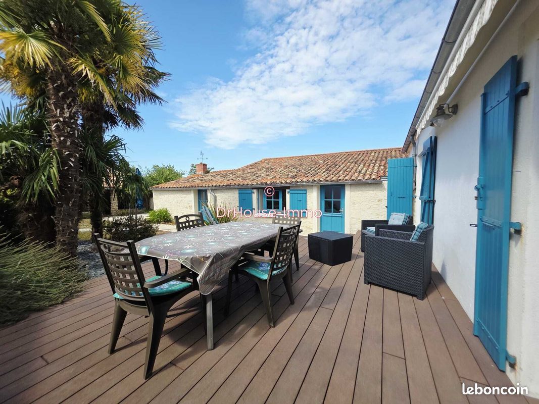 Maison 6 pièces 161 m² · à Sainte-Radégonde-des-Noyers · 161 m² · 329 500 €