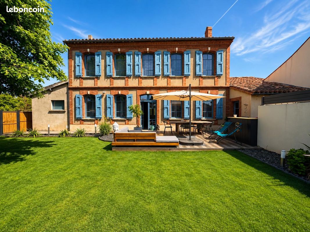 Maison 5 pièces 196 m² · à Saint-Sulpice-la-Pointe · 196 m² · 459 000 €