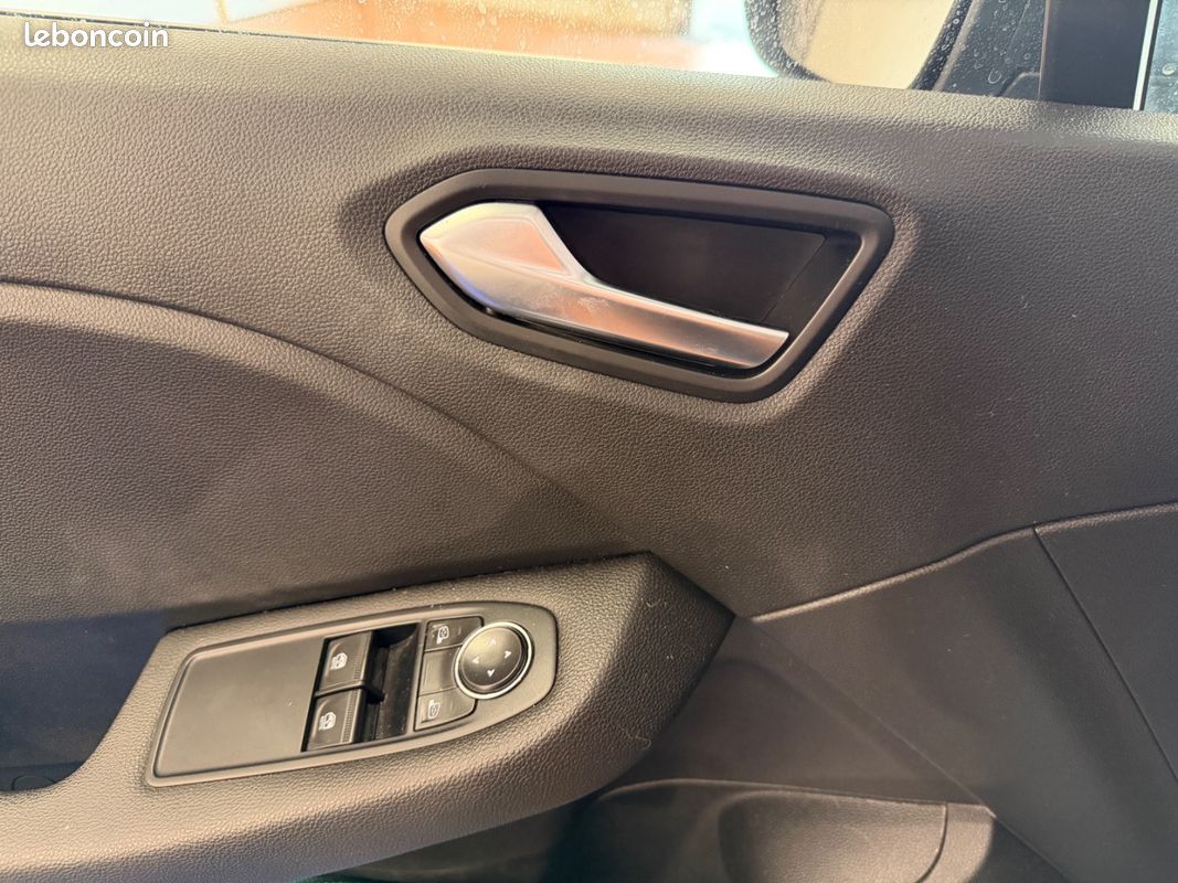 Renault CLIO V 5 Portes 1.0 TCe 100Ch GPL Business Edition - 2EME MAIN / CARPLAY / RADAR DE RECUL / CLIMATISATION AUTOMATIQUE (image 22)