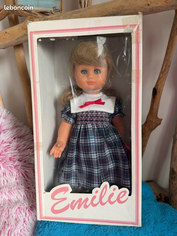 Patron De Couture MODES ET TRAVAUX Pour Femme, Fille Et Poupée Emilie - Numéro 01/1990 - Occasion Vintage