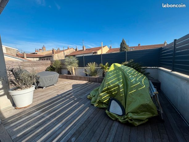 Grand duplex 172 m2, terrasse,parking
