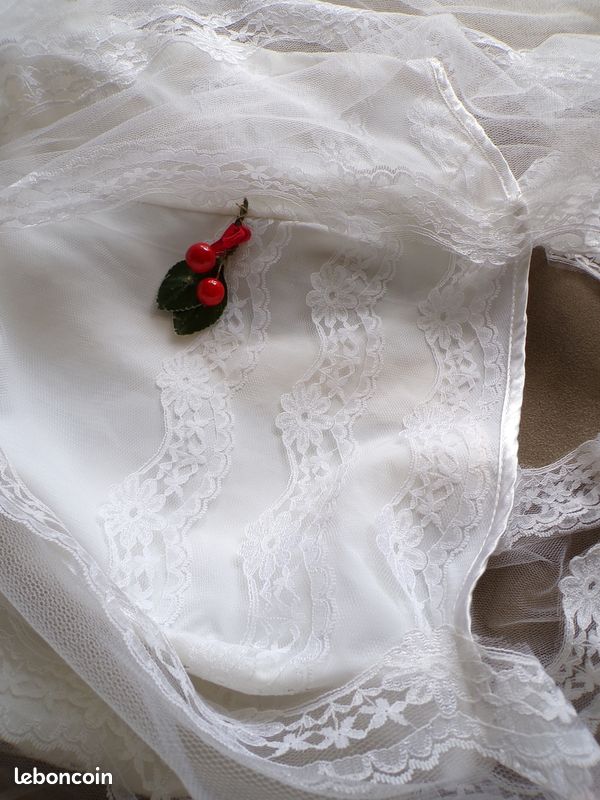 Robe de mariée dentelle années 70 (image 14)